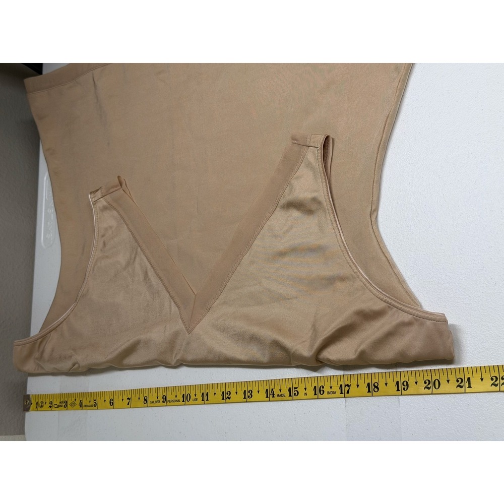 Spanx Top Womens 2X Tan Sleeveless Simplicity Tank V-Neck Stretch Slim Shapewear - Picture 9 of 10